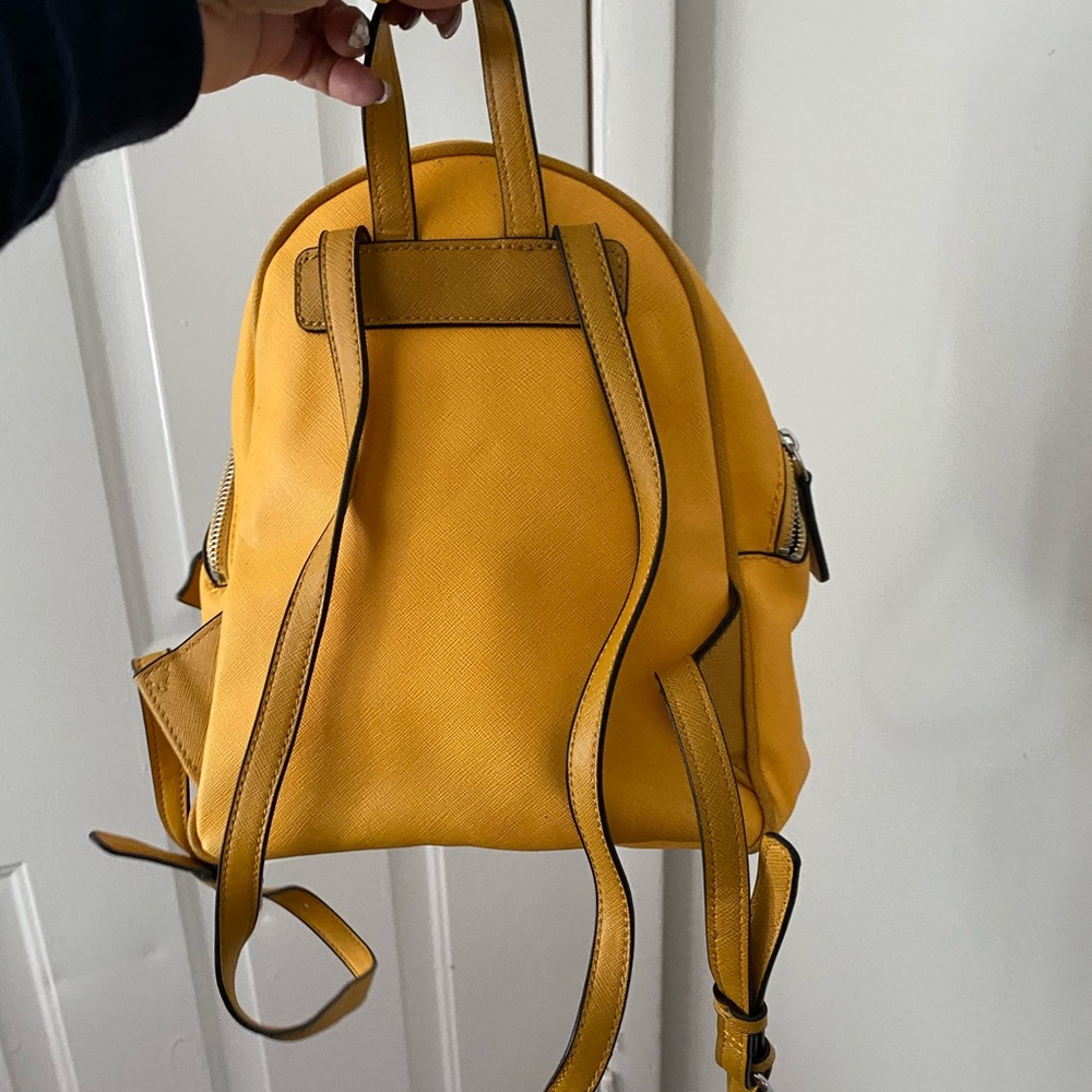 Guess backpack - Picture 3 of 6